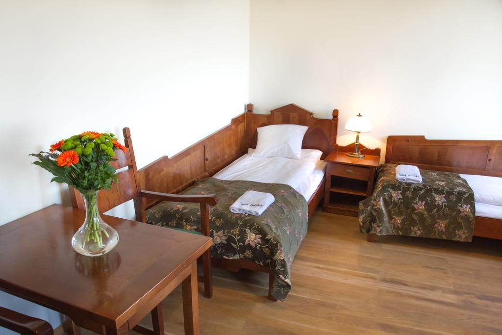 Zamek Golubski Zimmer foto